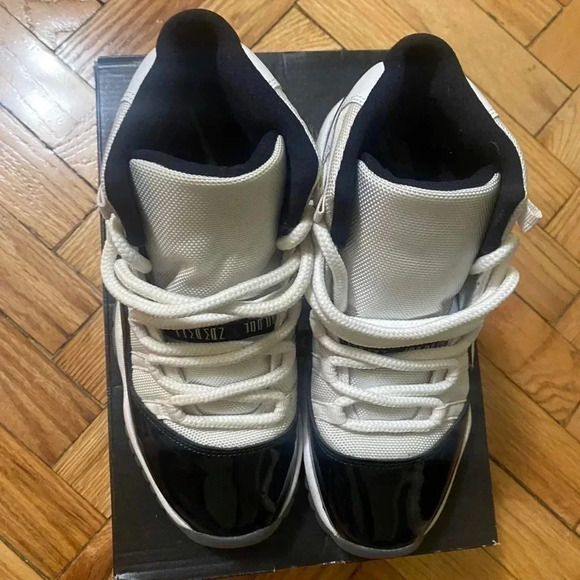 Jordan 11 Retro
Concord (2018) (GS - Picture 6 of 6